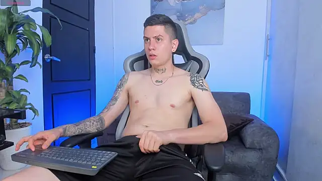 Yeiko Romero  online show from September 23, 2025, 4:25 pm