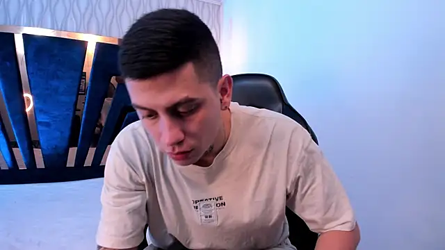 Yeiko Romero  online show from March 11, 2025, 5:35 pm