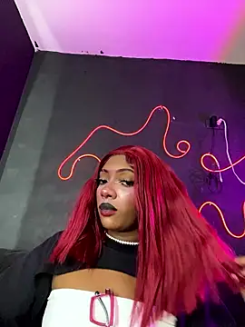 TIFFANYYSTAR online show from January 8, 2026, 2:01 pm