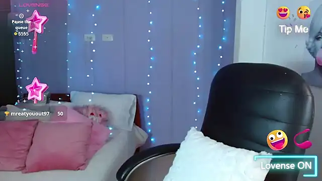 Paulina 627 online show from October 11, 2025, 4:08 pm