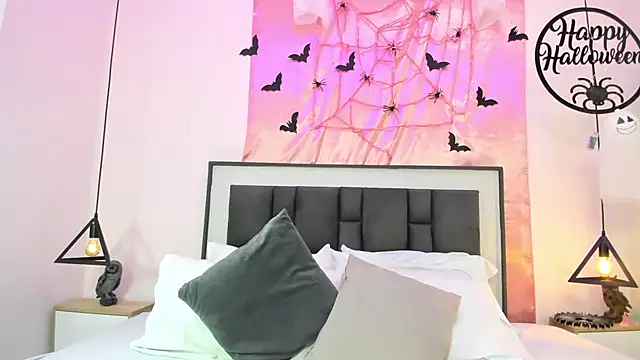 Ayla martinez online show from November 4, 2025, 2:15 am