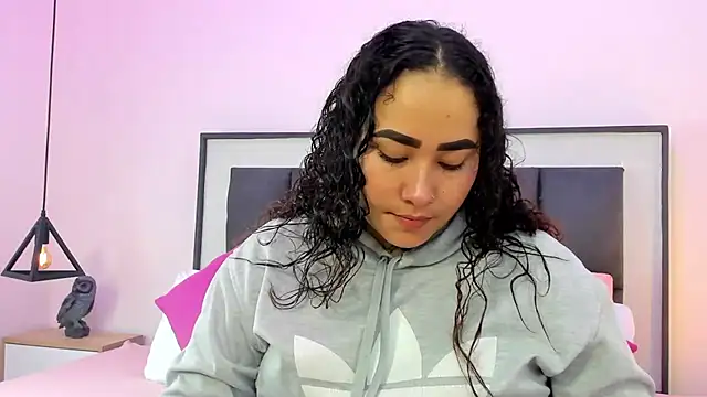 Ayla martinez online show from October 6, 2025, 2:02 am