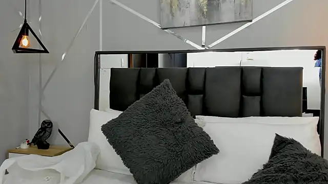 Ayla martinez online show from March 7, 2025, 2:25 am