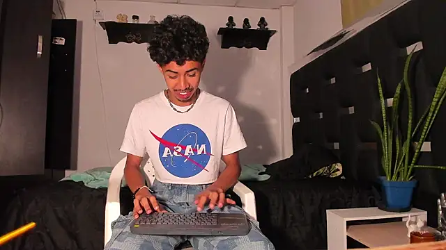 RyanRizzo online show from March 19, 2025, 12:15 am