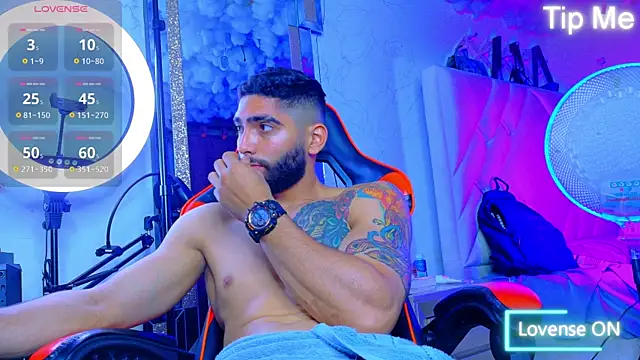 Rich boy01 online show from March 28, 2026, 11:28 pm