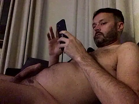 Snapshot of TallBoy2810 chatting on December 5, 2024, 12:03 am TallBoy2810 online show from December 5, 2024, 12:03 am