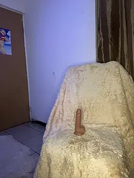 Snapshot of Leslydeleon23 chatting on February 2, 2025, 6:04 am Leslydeleon23 online show from February 2, 2025, 6:04 am