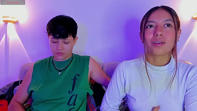 violet casper  online show from November 13, 2025, 6:39 am