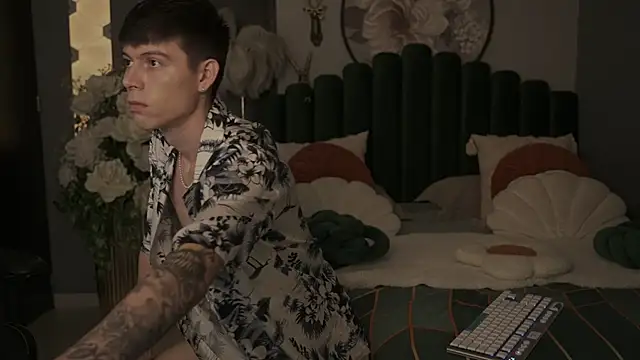 Snapshot of IsmaelRichardson chatting on March 21, 2025, 5:02 pm IsmaelRichardson online show from March 21, 2025, 5:02 pm