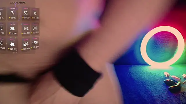 sasha nik online show from April 14, 2026, 9:58 am