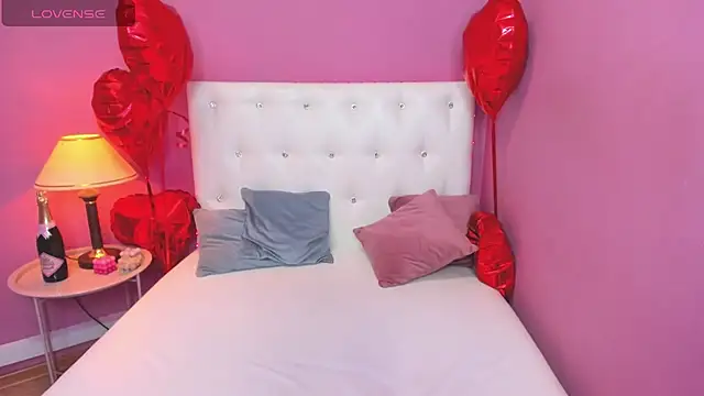 MollyMeltorr online show from February 26, 2025, 2:08 am