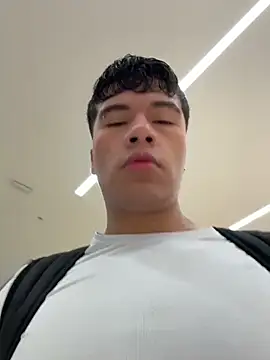 Logan smith1 online show from December 5, 2025, 6:39 pm