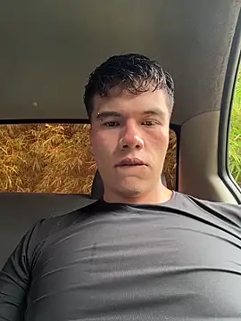 Logan smith1 online show from May 8, 2026, 7:50 pm