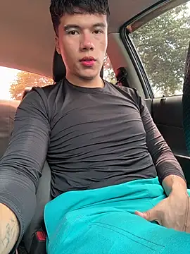 Logan smith1 online show from May 13, 2026, 4:58 pm