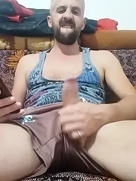 Snapshot of GrofLicno chatting on October 26, 2025, 3:45 pm GrofLicno online show from October 26, 2025, 3:45 pm