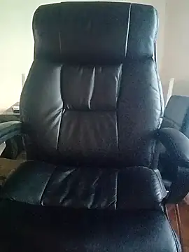 Snapshot of GrofLicno chatting on September 14, 2025, 1:22 pm GrofLicno online show from September 14, 2025, 1:22 pm