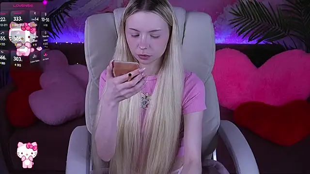 Snapshot of EviStar chatting on February 21, 2026, 7:43 am EviStar online show from February 21, 2026, 7:43 am