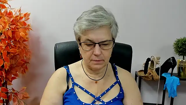 Snapshot of IrisDream chatting on September 22, 2025, 6:19 am IrisDream online show from September 22, 2025, 6:19 am
