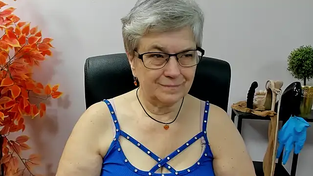 Snapshot of IrisDream chatting on September 18, 2025, 6:27 am IrisDream online show from September 18, 2025, 6:27 am