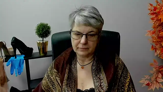 Snapshot of IrisDream chatting on February 20, 2025, 11:09 am IrisDream online show from February 20, 2025, 11:09 am