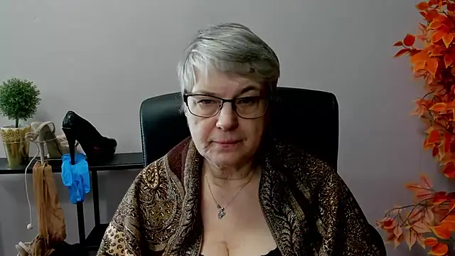 Snapshot of IrisDream chatting on March 21, 2025, 10:50 am IrisDream online show from March 21, 2025, 10:50 am
