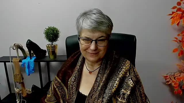 Snapshot of IrisDream chatting on February 26, 2025, 10:49 am IrisDream online show from February 26, 2025, 10:49 am