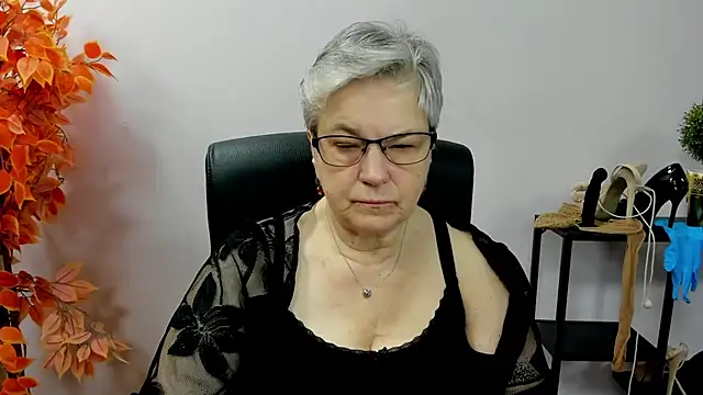 IrisDream online show from October 27, 2025, 7:20 am