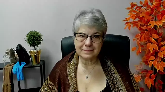 Snapshot of IrisDream chatting on March 13, 2025, 7:20 am IrisDream online show from March 13, 2025, 7:20 am