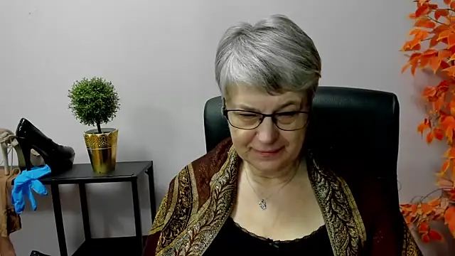 Snapshot of IrisDream chatting on March 11, 2025, 7:14 am IrisDream online show from March 11, 2025, 7:14 am