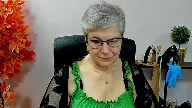 IrisDream online show from November 7, 2025, 7:35 am