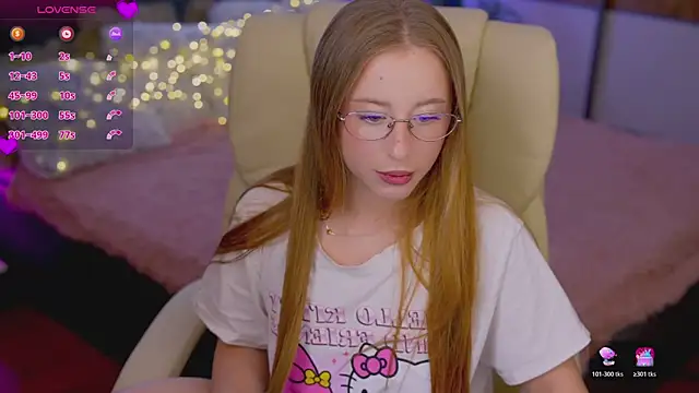 SilverrMoon online show from November 7, 2025, 4:00 pm