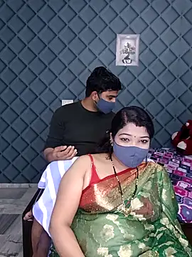 Snapshot of Cute-Raashii chatting on February 21, 2025, 5:42 pm Cute-Raashii online show from February 21, 2025, 5:42 pm