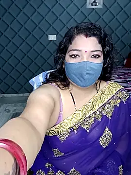 Snapshot of Cute-Raashii chatting on February 26, 2025, 5:21 pm Cute-Raashii online show from February 26, 2025, 5:21 pm