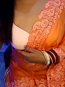 Snapshot of Cute-Raashii chatting on October 6, 2025, 1:40 am Cute-Raashii online show from October 6, 2025, 1:40 am
