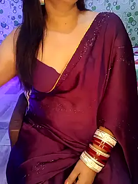 Snapshot of Cute-Raashii chatting on October 4, 2025, 1:18 am Cute-Raashii online show from October 4, 2025, 1:18 am