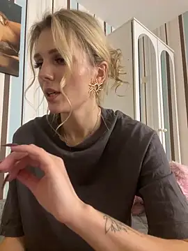 Snapshot of Liya_my chatting on March 17, 2025, 10:08 pm Liya my online show from March 17, 2025, 10:08 pm