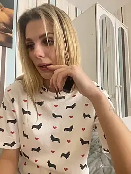 Snapshot of Liya_my chatting on March 19, 2025, 7:38 pm Liya my online show from March 19, 2025, 7:38 pm