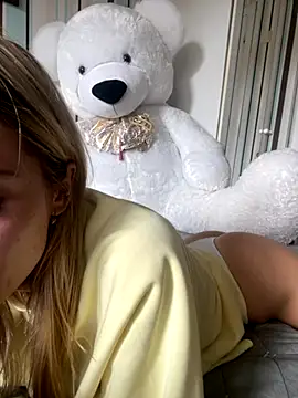 Snapshot of Liya_my chatting on October 2, 2025, 12:41 pm Liya my online show from October 2, 2025, 12:41 pm