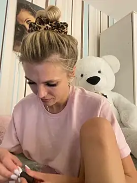 Snapshot of Liya_my chatting on September 9, 2025, 6:17 pm Liya my online show from September 9, 2025, 6:17 pm
