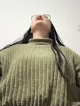 Snapshot of curvybabe7 chatting on December 1, 2025, 5:03 pm curvybabe7 online show from December 1, 2025, 5:03 pm