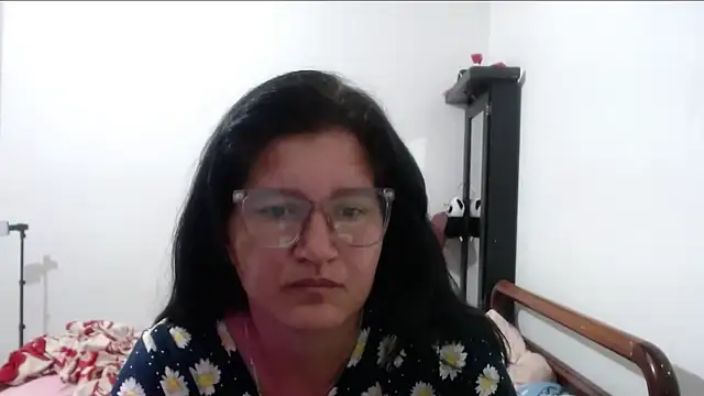 Snapshot of Angelinna_Milf chatting on September 17, 2025, 4:31 pm Angelinna Milf online show from September 17, 2025, 4:31 pm