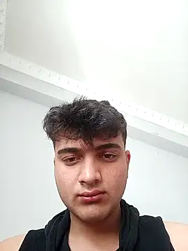 Snapshot of boy_3835 chatting on March 13, 2025, 1:29 pm boy 3835 online show from March 13, 2025, 1:29 pm