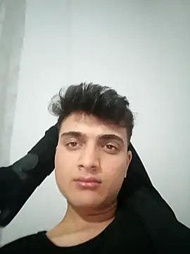 Snapshot of boy_3835 chatting on March 11, 2025, 2:53 am boy 3835 online show from March 11, 2025, 2:53 am