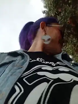 Snapshot of sophie_banger chatting on October 18, 2025, 9:17 pm sophie banger online show from October 18, 2025, 9:17 pm