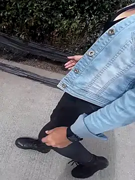 Snapshot of sophie_banger chatting on September 12, 2025, 7:35 pm sophie banger online show from September 12, 2025, 7:35 pm