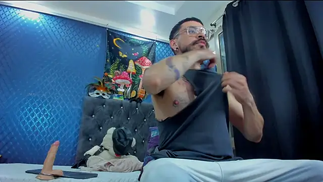 leondevereda online show from March 11, 2025, 11:47 pm