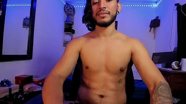 Snapshot of maxximus_100 chatting on March 16, 2025, 7:15 am maxximus 100 online show from March 16, 2025, 7:15 am