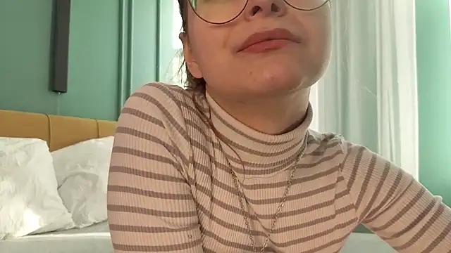 Snapshot of CassieCool chatting on October 18, 2025, 12:40 pm CassieCool online show from October 18, 2025, 12:40 pm