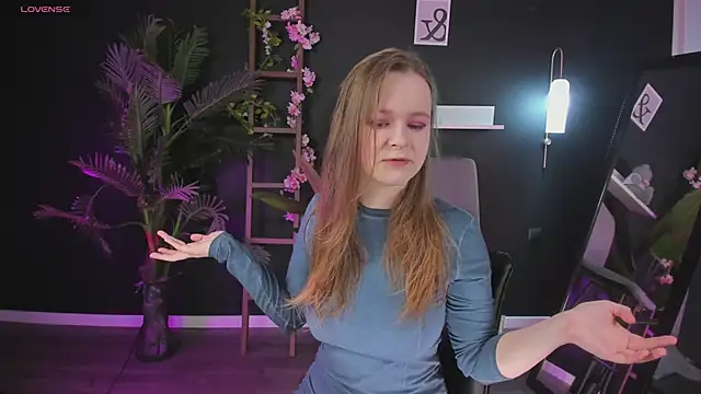 Snapshot of CassieCool chatting on March 11, 2025, 9:15 pm CassieCool online show from March 11, 2025, 9:15 pm