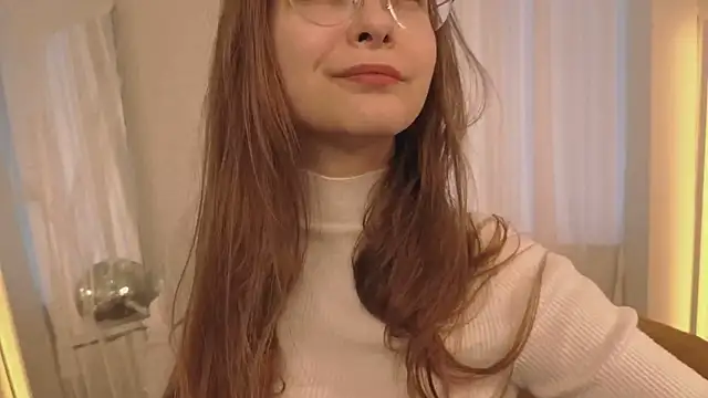 Snapshot of CassieCool chatting on November 2, 2025, 12:43 pm CassieCool online show from November 2, 2025, 12:43 pm